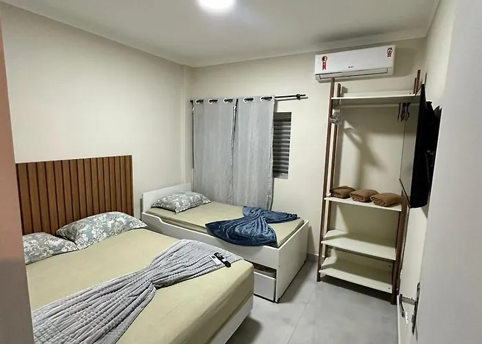 ApartamentoGuarujá a menos de 100 metros da praia